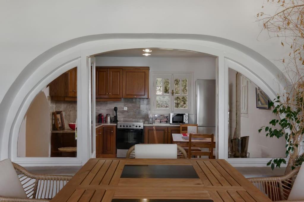 Villa Artemis In Small Kounoupi פורטו הלי מראה חיצוני תמונה